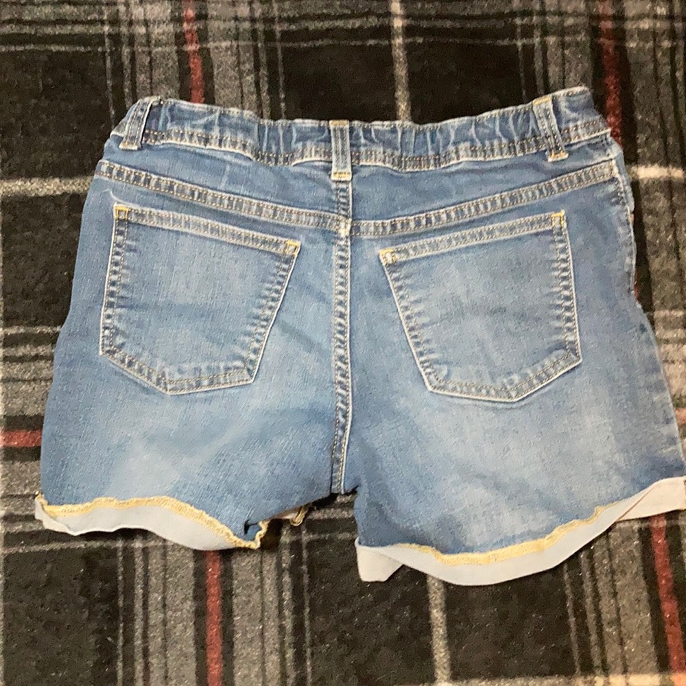 Short pants - Picture 2 of 3